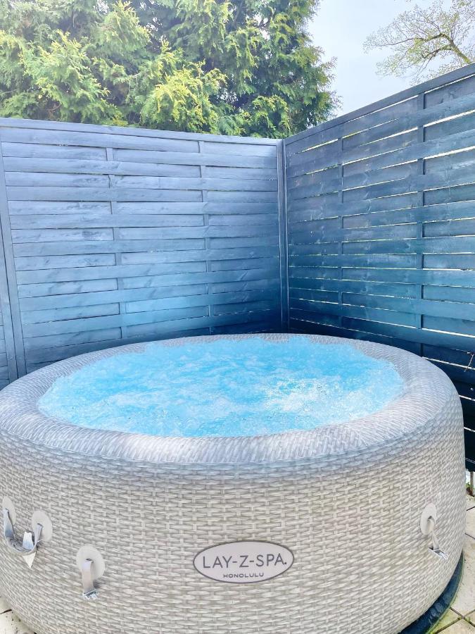 Whirlpool - Zentral - Designloft Mit Xxl Terrasse Apartman Wiesbaden Kültér fotó
