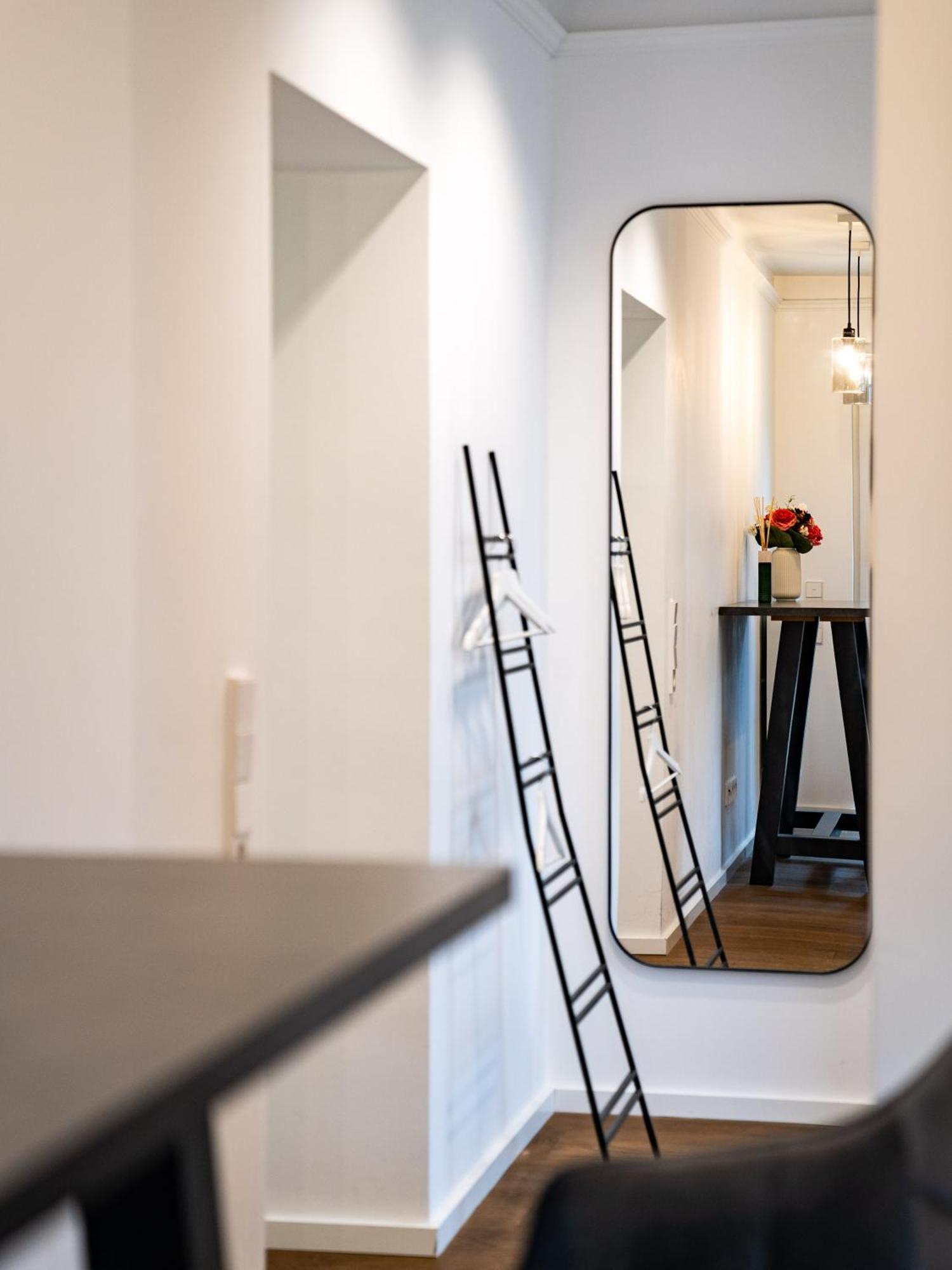 Whirlpool - Zentral - Designloft Mit Xxl Terrasse Apartman Wiesbaden Kültér fotó